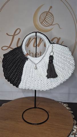 Bolsa Lunna G Branca e Cinza em crochê feita à mão
