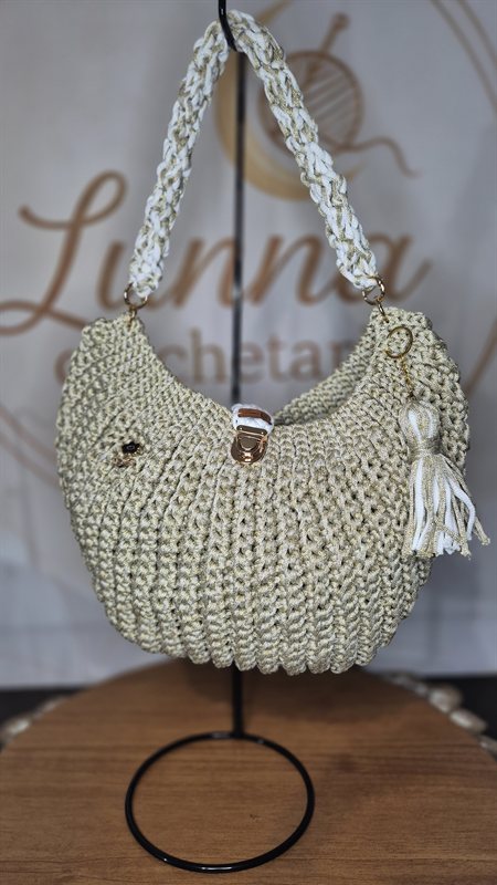 Bolsa Lunna G Dourada — bolsa de crochê feita à mão, cor dourada