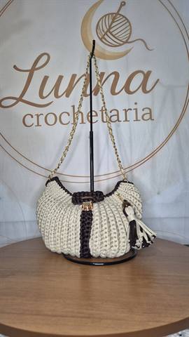 Bolsa Lunna M Creme em crochê feita à mão