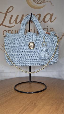 Bolsa Mao Azul Clara 1 em crochê feita à mão