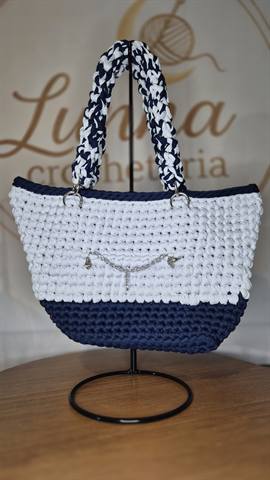 Bolsa Maritima Azul e Branca em crochê feita à mão