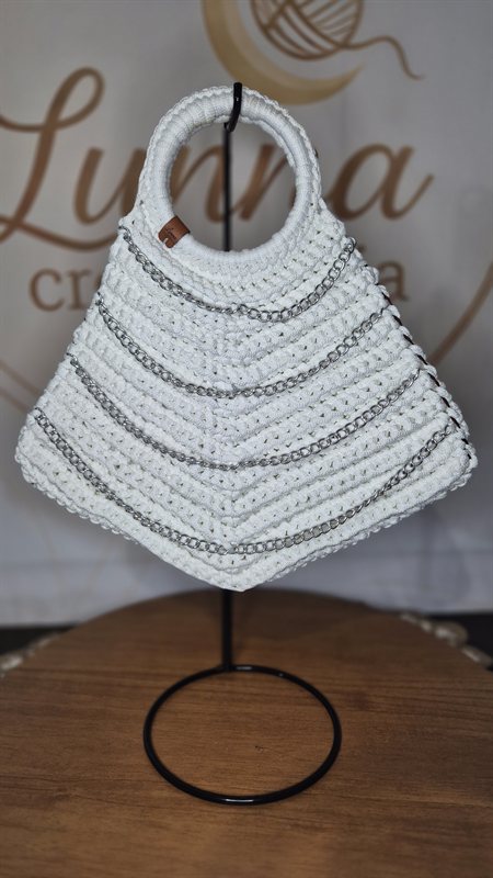 Bolsa Triangulo Branca — bolsa de crochê feita à mão, cor branca