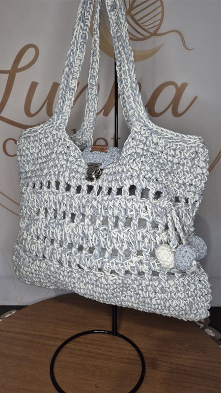 Bolsa Vazada Cinza — bolsa de crochê feita à mão, cor cinza